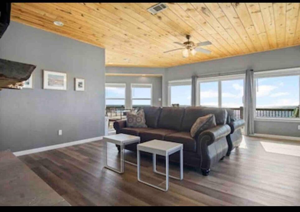 Stunning Beachfront 3 Bedroom Home, Coralmoonbeach * Bolivar Peninsula