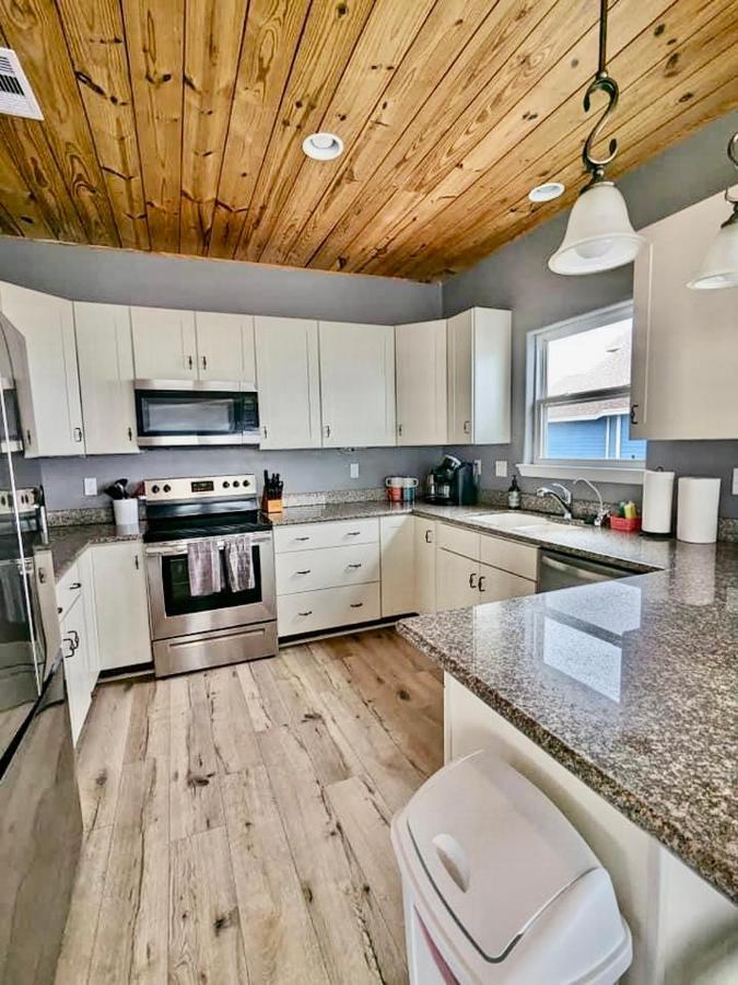 Stunning Beachfront 3 Bedroom Home, Coralmoonbeach Bolivar Peninsula