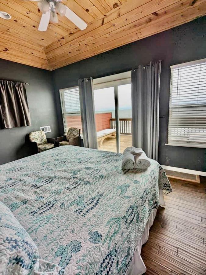 Stunning Beachfront 3 Bedroom Home, Coralmoonbeach Bolivar Peninsula
